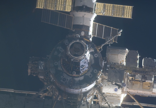STS115-E-05458