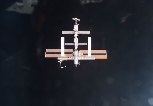 STS115-E-05486