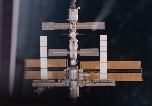 STS115-E-05488