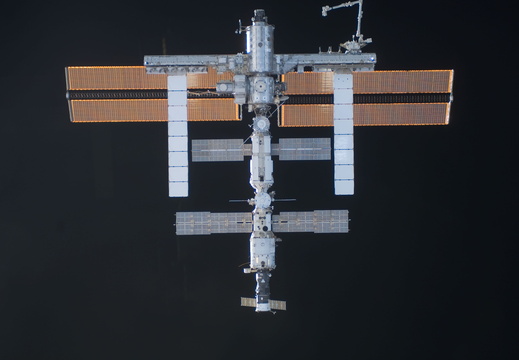 STS115-E-05494