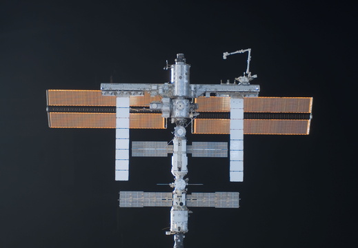 STS115-E-05495