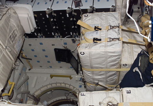 STS115-E-06030