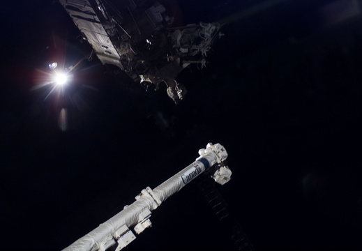 STS115-E-06064