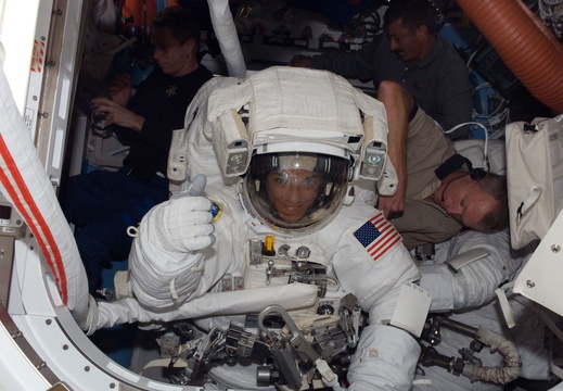STS115-E-06089
