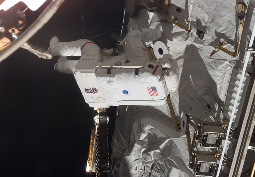 STS115-E-06132