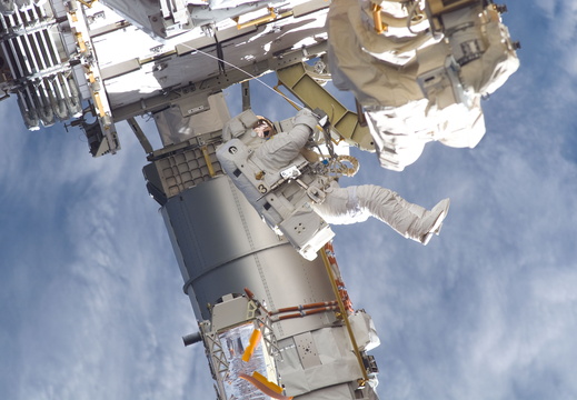 STS115-E-06228