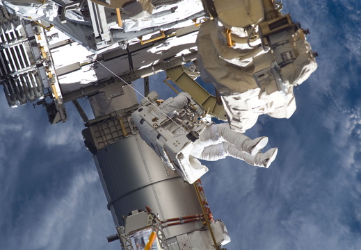 STS115-E-06229