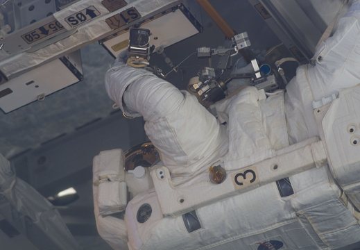 STS115-E-06234