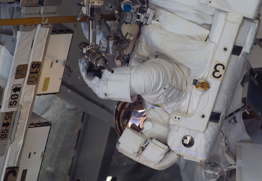 STS115-E-06241