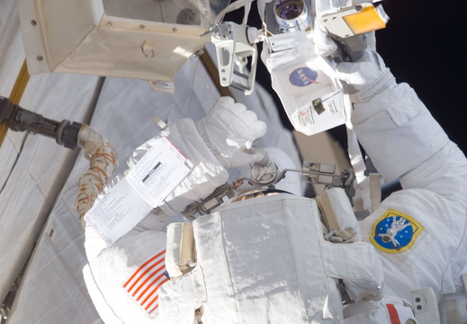 STS115-E-06251