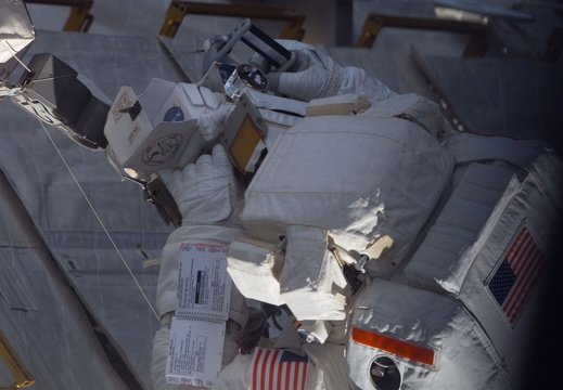 STS115-E-06256