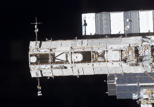 STS115-E-06272