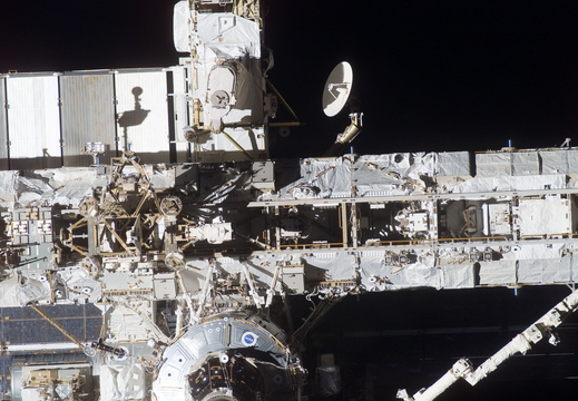 STS115-E-06274