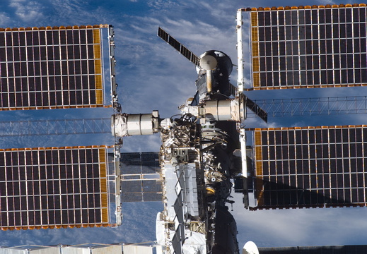STS115-E-06304