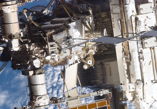 STS115-E-06328