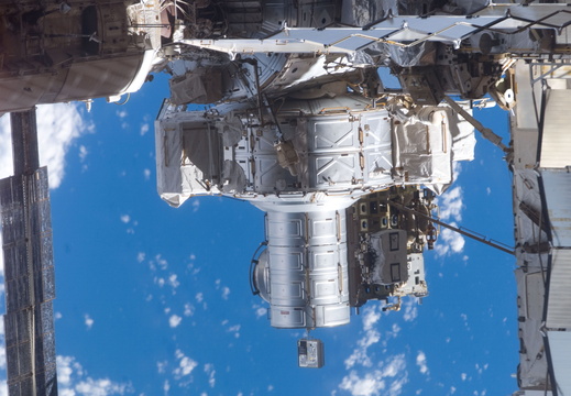STS115-E-06360
