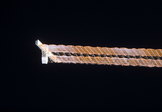 STS115-E-06375