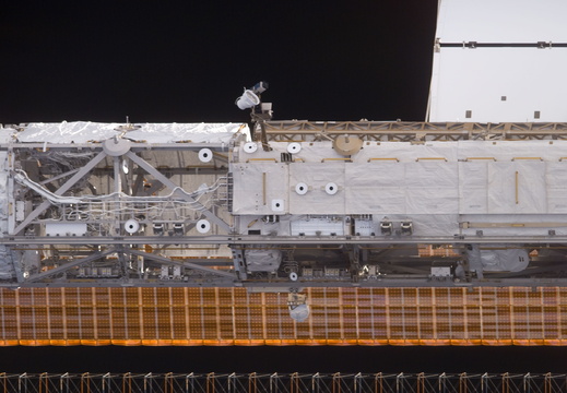 STS115-E-06467