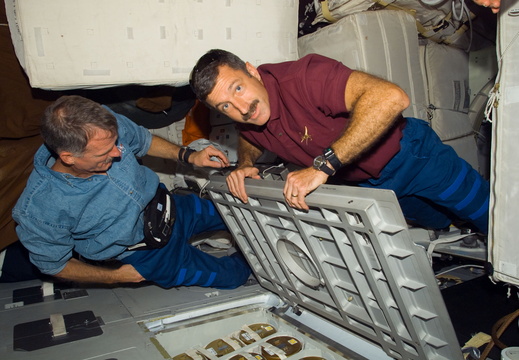STS115-E-06530