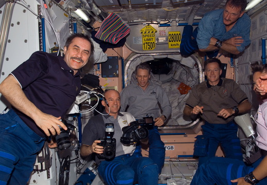 STS115-E-06602