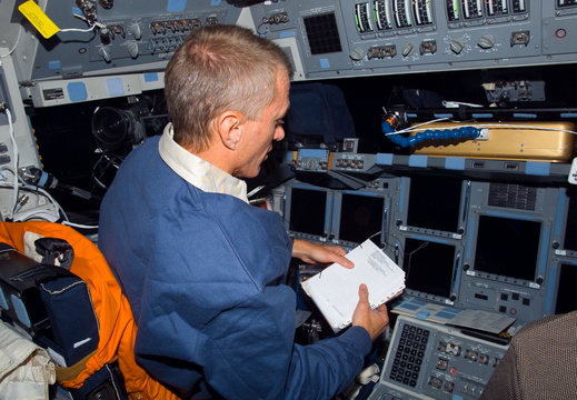 STS115-E-06607