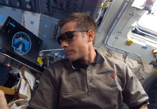 STS115-E-06609