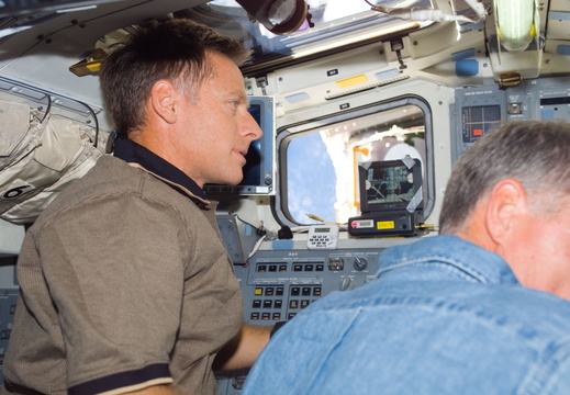 STS115-E-06610