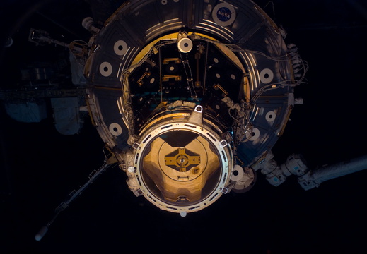 STS115-E-06616