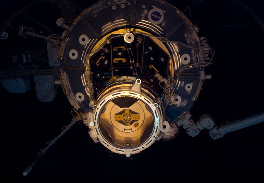 STS115-E-06617