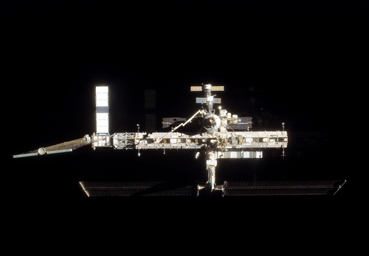 STS115-E-06621
