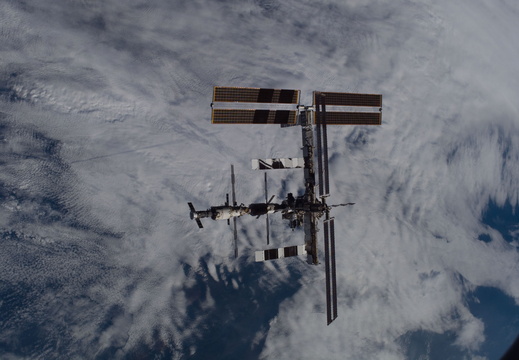 STS115-E-06641