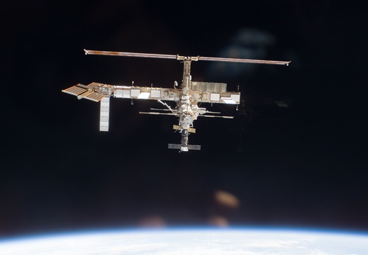 STS115-E-06698