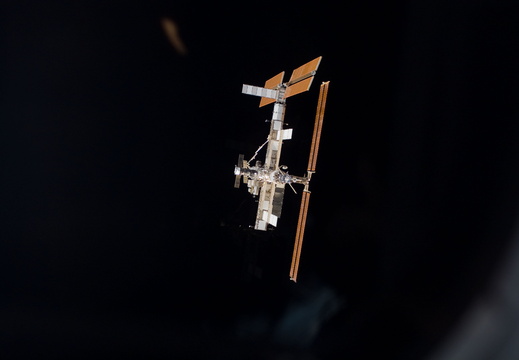 STS115-E-06705