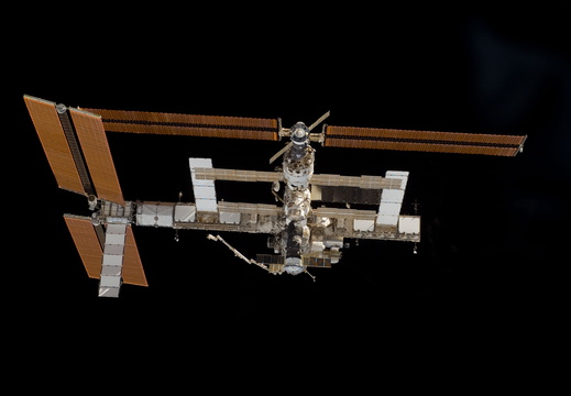 STS115-E-06710
