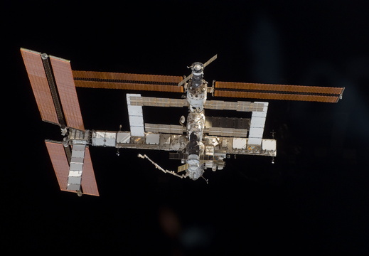 STS115-E-06711