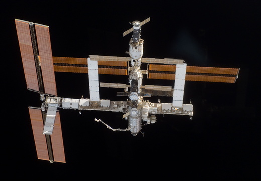 STS115-E-06714