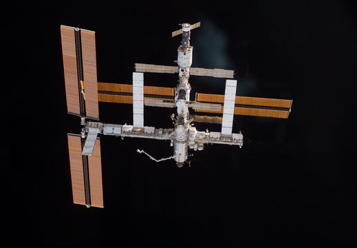 STS115-E-06716