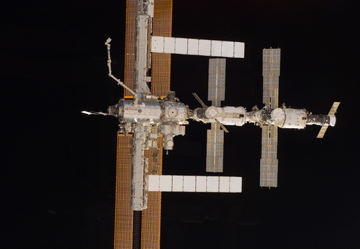 STS115-E-06731