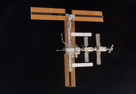 STS115-E-06733