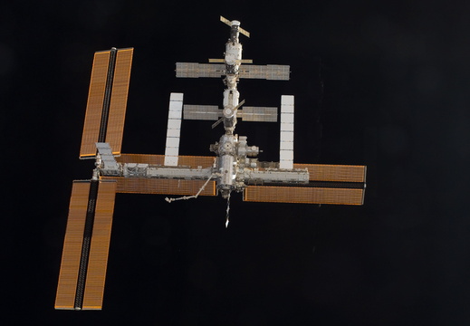 STS115-E-06735