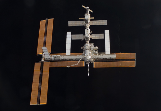 STS115-E-06738