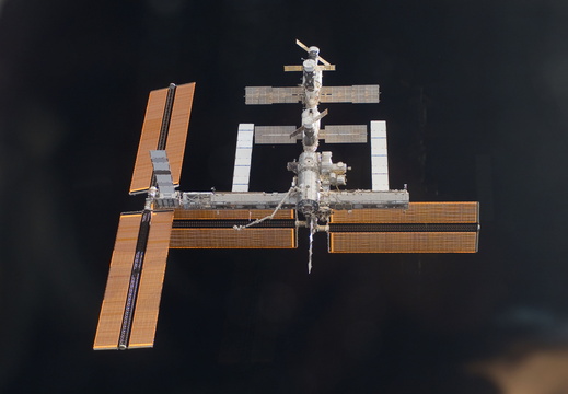 STS115-E-06744