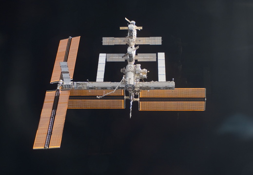 STS115-E-06746