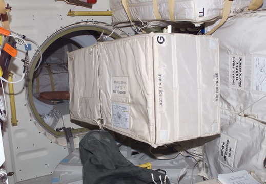 STS115-E-07193