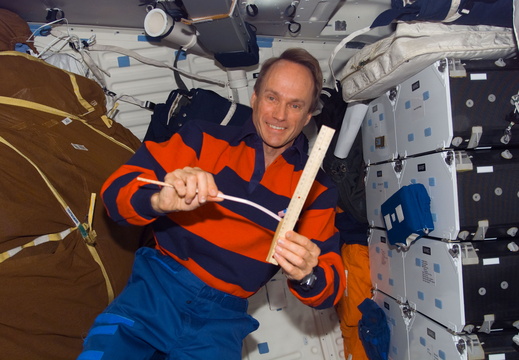 STS115-E-07209