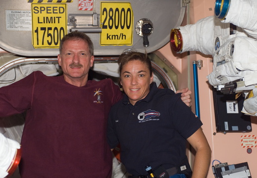 STS115-E-07385