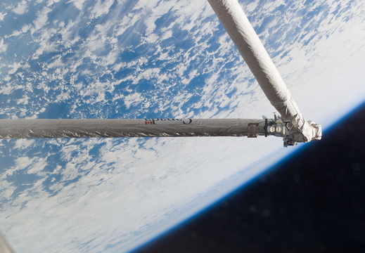 STS115-E-07672