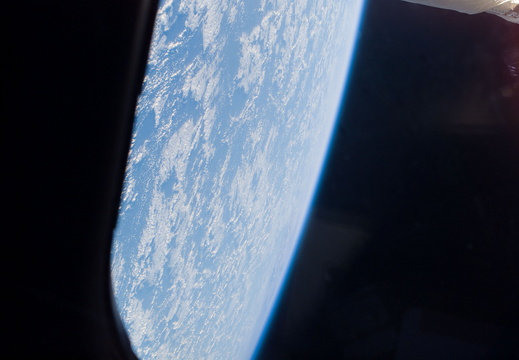 STS115-E-07676