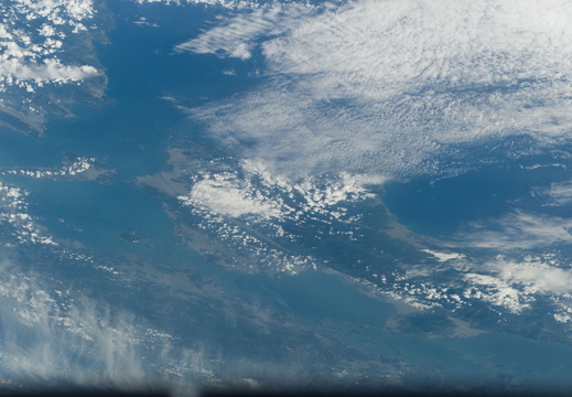 STS115-E-07888