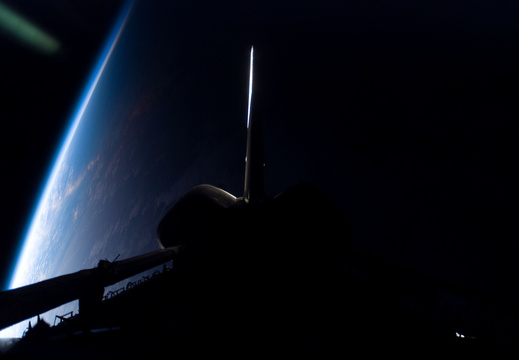 STS115-E-07889